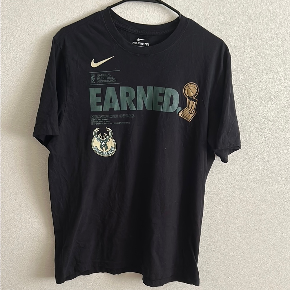 Nike Tee  Milwaukee Bucks 2021 NBA  Championship Black Earned  Graphic T-Shirt